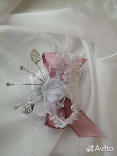 Свадебные бутоньерки в наличии