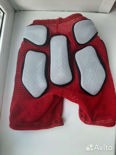 Защитные шорты для сноуборда