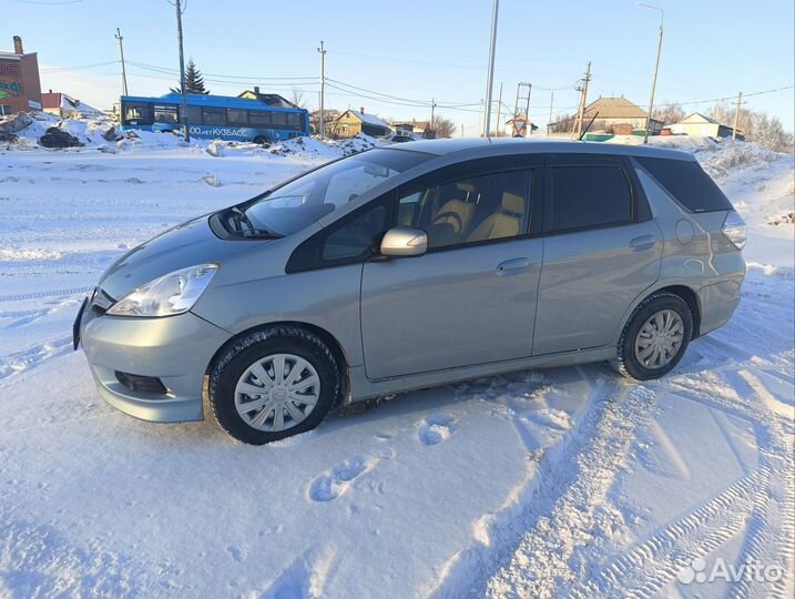Honda Fit Shuttle 1.3 CVT, 2011, 116 000 км