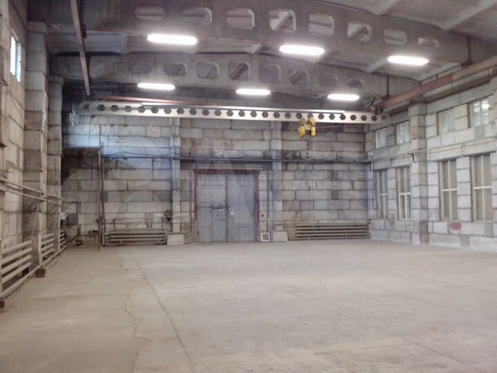 Производственно-складское 3958 м²