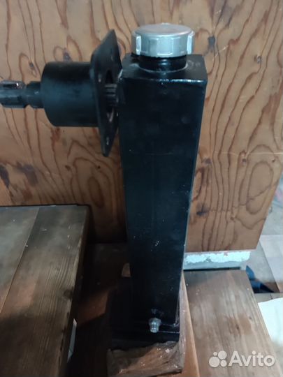 Масляный бак с масленным фильтром