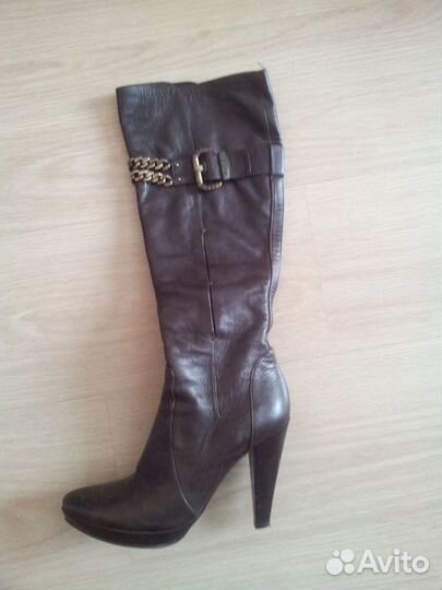 Сапоги итальянского бренда 