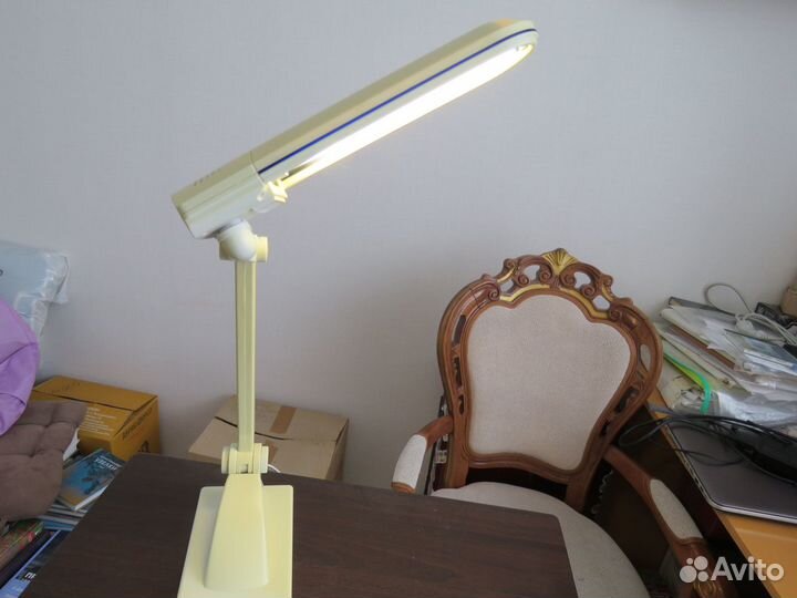Лампа настольная