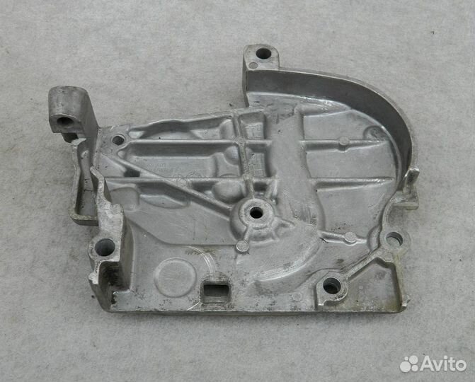 Крышка грм Megane K4J (дефект резьбы)