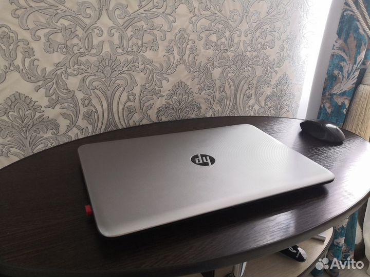 4ядра 8гб SSD две видеокарты ноутбук HP