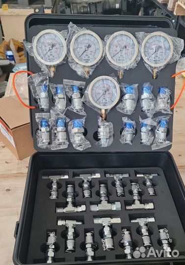 Набор манометров