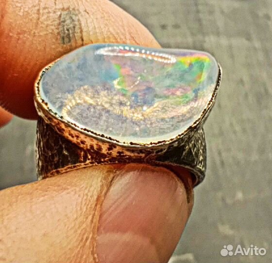 Серебряное кольцо с опалом