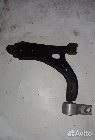 Рычаг передний левый Ford Fusion