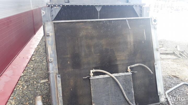 Радиатор масляный экскаватора Hitachi ZX650