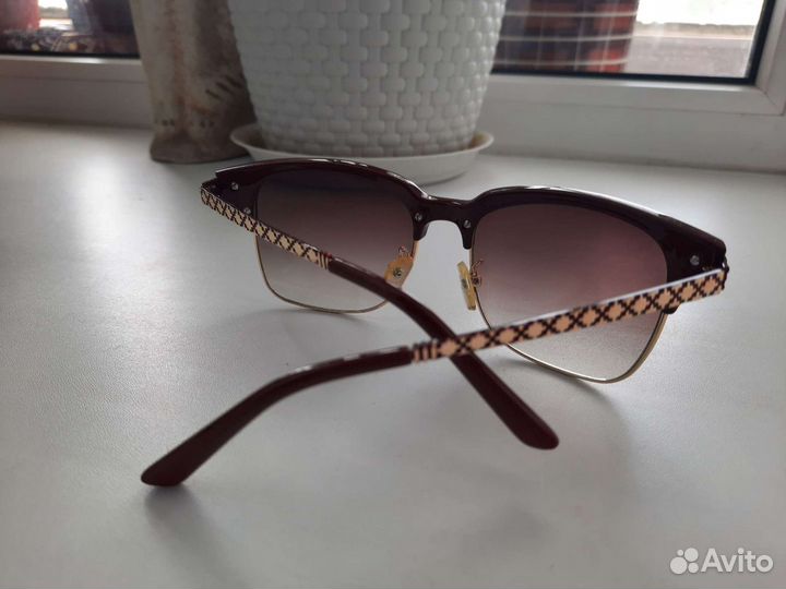 Солнцезащитные очки. Цена за обе пары