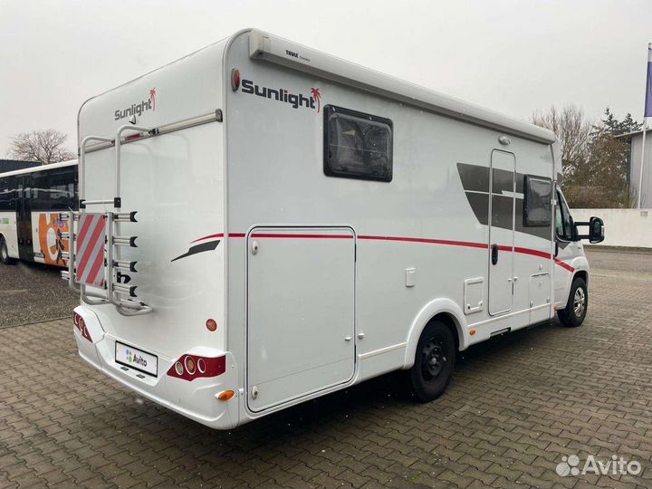 Полуинтегрированный Sunlight T69, 2019