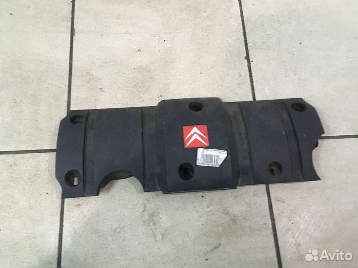 Ситроен С2 Декоративная крышка двигателя