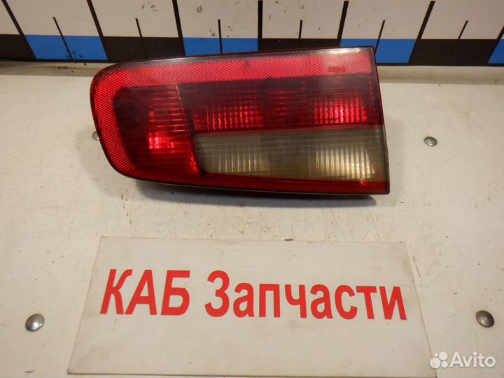 Фонарь задний левый внутренний Renault Laguna 2