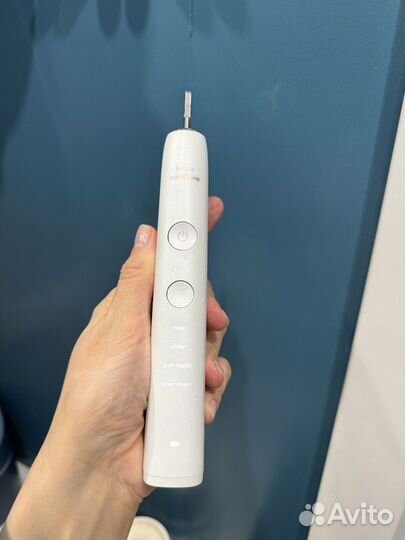 Зубная щетка Philips Sonicare DiamondClean HX9911