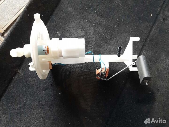 Датчик уровня топлива Kia Sorento 2 4WD