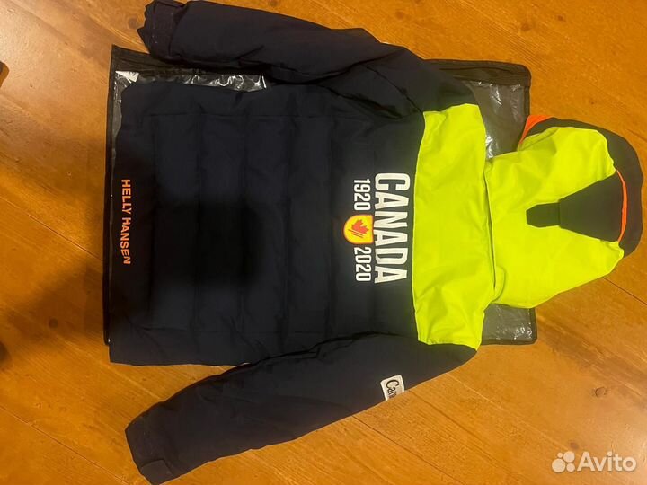 Зимняя куртка helly hansen