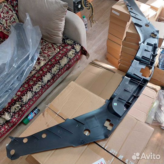 Накладка замка капота для Mercedes 166, 292