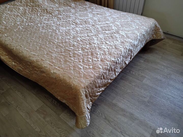 Покрывало на двуспальную кровать