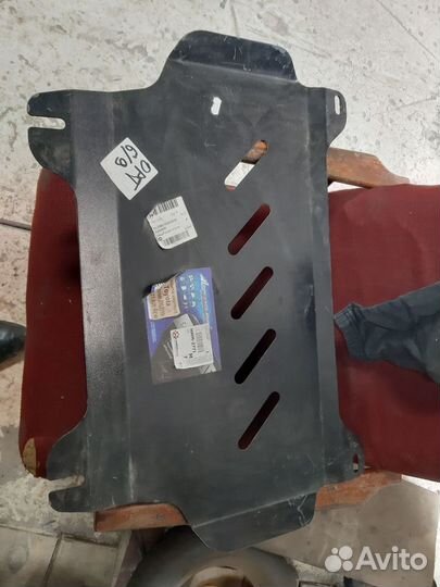 Защита картера двс LC 200 LX 570