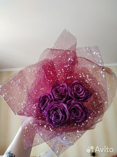 Розы из атласных лент