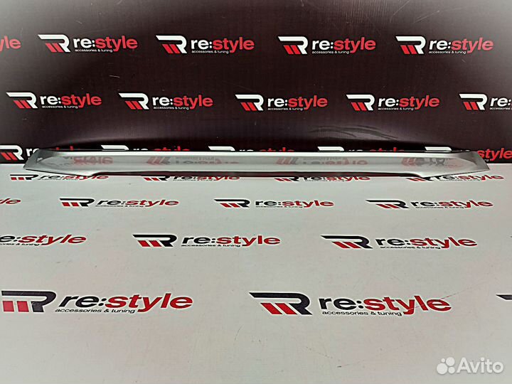 Спойлер Lexus LX570 08-15г Серебро