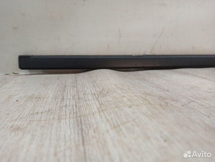 Бархотка (молдинг стекла двери ) задняя правая