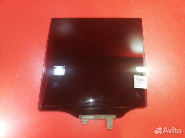 Стекло двери заднее левое Mitsubishi Pajero Io