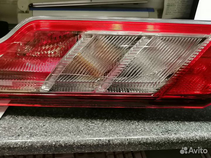 Фонарь 1933338 Ford tourneo transit custom