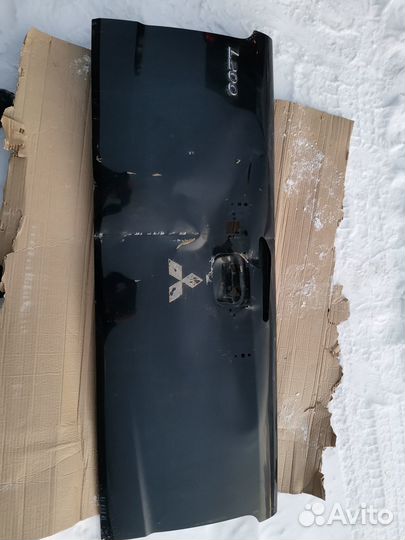 Дверь багажника митсубиси L200 2020 года выпуска