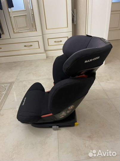 Автокресло Maxi cosi rodifix