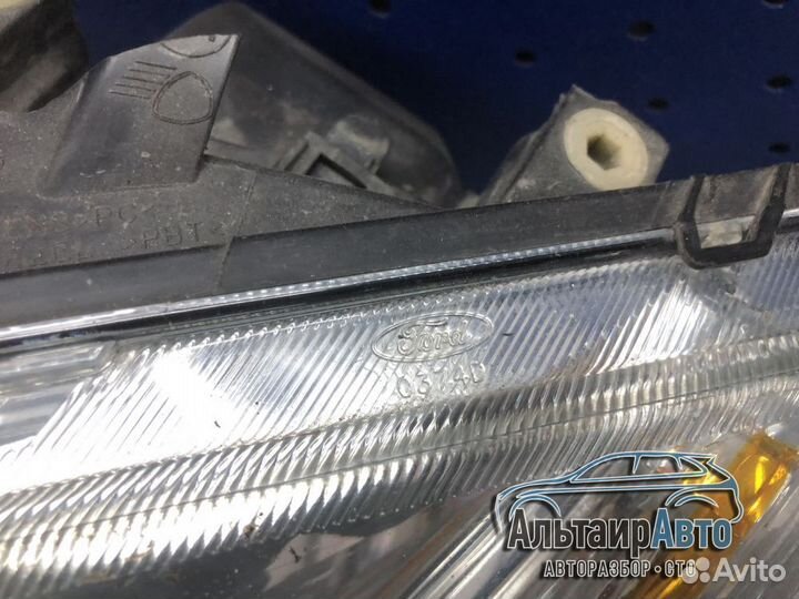 Фара передняя левая Ford Focus 2