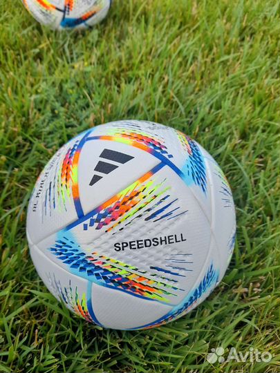 Футбольный мяч adidas Qatar 2022