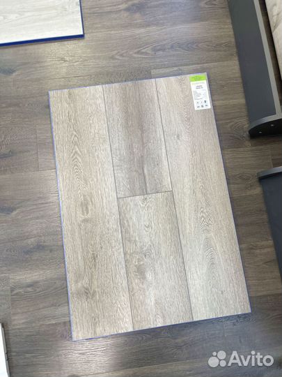 Кварцвиниловая плитка / Ламинат