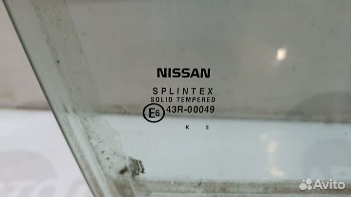 Стекло двери переднее правое Nissan Primera 1.6