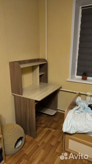 Письменный стол