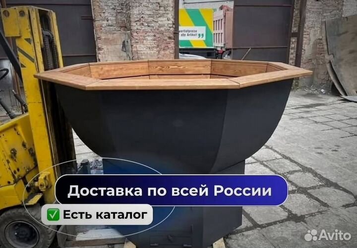 Банный чан с подсветкой с отделкой из лиственницы