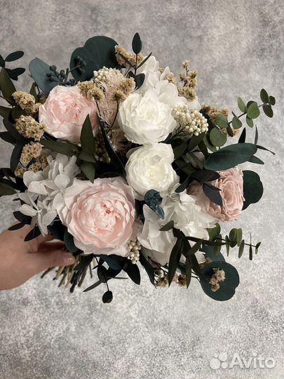 Букеты невесты из стабилизированных цветов