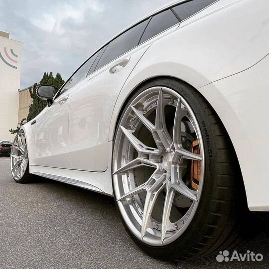 Кованые диски R20 GT Performance на Mercedes E