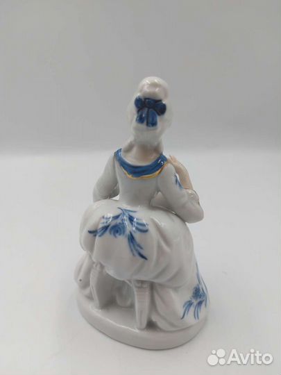 Антикварная статуэтка 