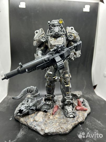 Фигурка Силлвая броня т60 Fallout