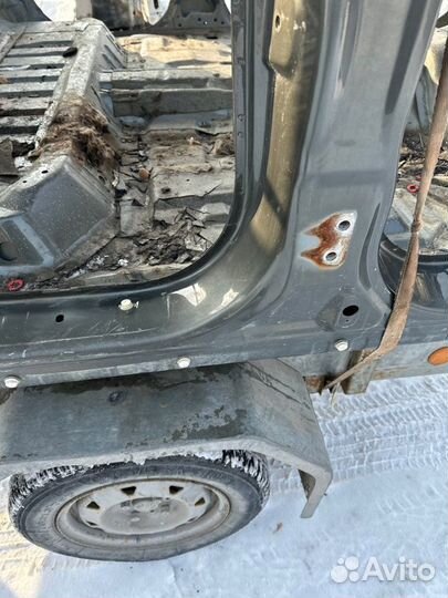 Порог правый Great Wall Hover 2008