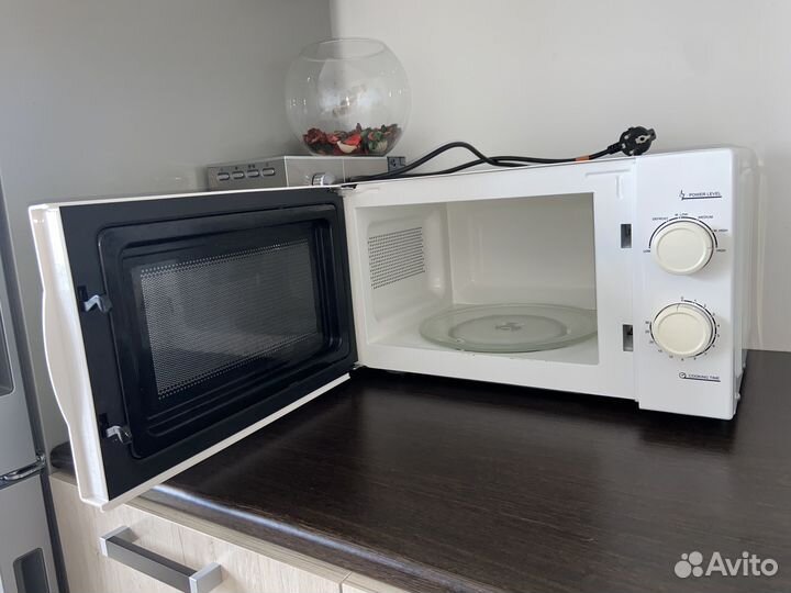 Микроволновая печь Candy