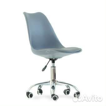 Стул мастера на колесах