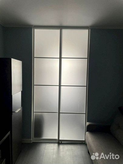 Стеклянная перегородка