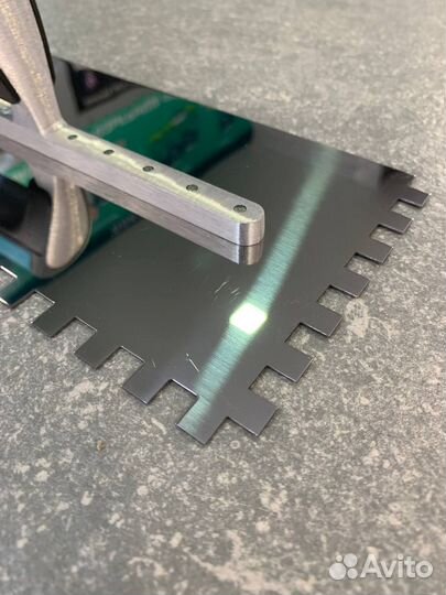 Кельма зубчатая прямой зуб 320х120мм, Bihui