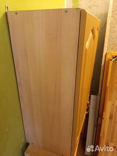 Кухонный навесной шкаф