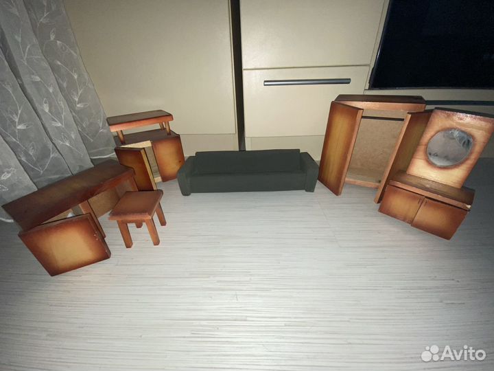 Мебель для кукол деревянная