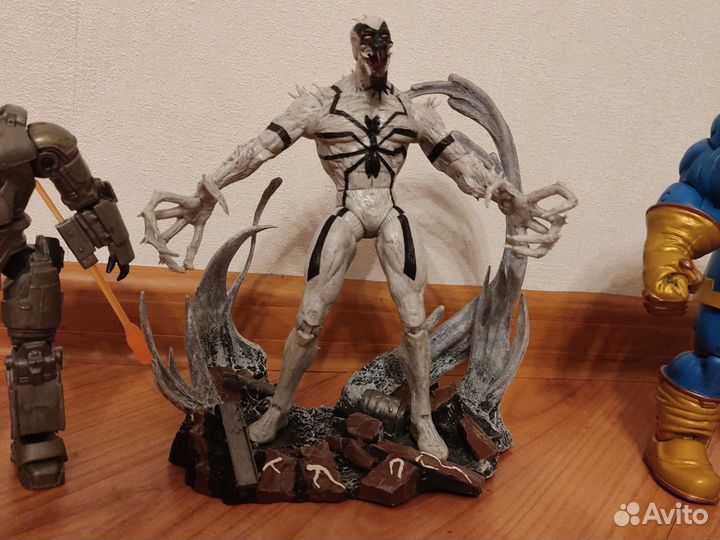 Фигурки Marvel, Final Fantasy, Наруто