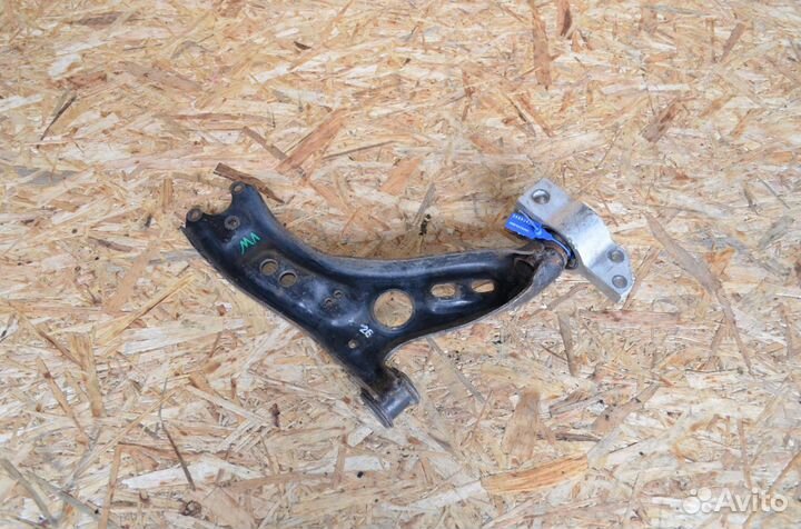 Рычаг подвески передний левый Volkswagen Passat CC