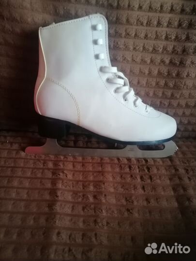 Коньки фигурные 41 размер